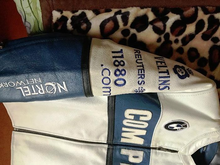 коженo яке BMW-ново!