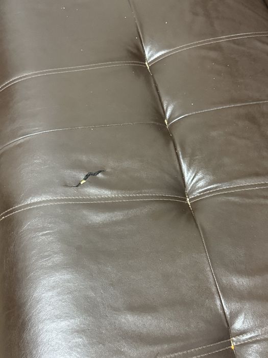 Продам диван кожаный