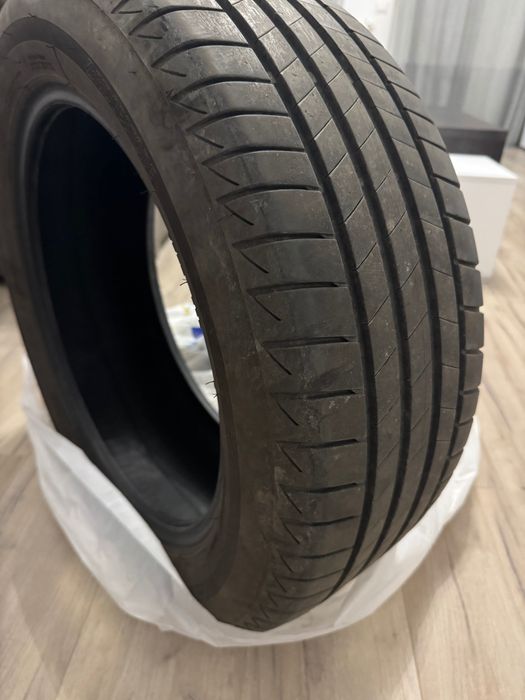2 anvelope BRIDGESTONE 215/55R17 98W    07/2023  cu 15.000km