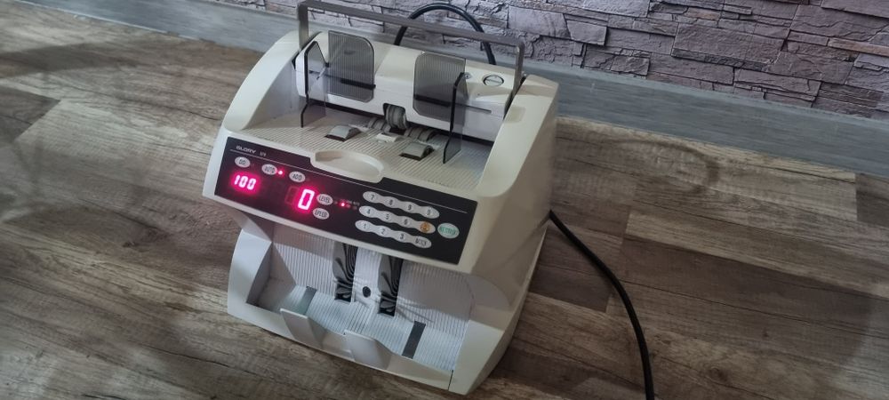 Glory GFB-800 банкнотоброячна машина , машина за броене на пари