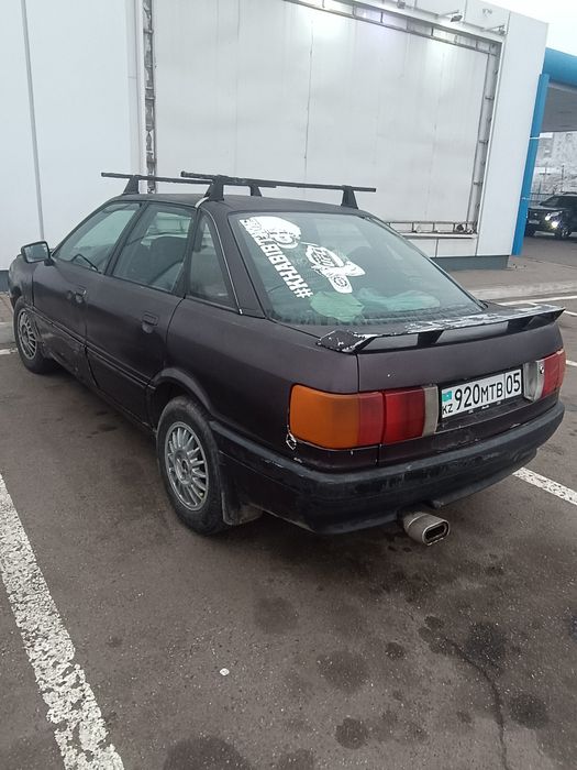 Продам Ауди 80 б3 1.8