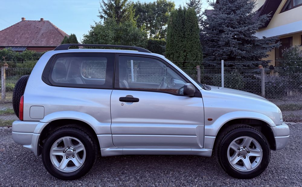 Suzuki Grand Vitara 1.6i 16V 2005 4x4 Mic\Mare *Recent adusa din Italia*Fara rugina