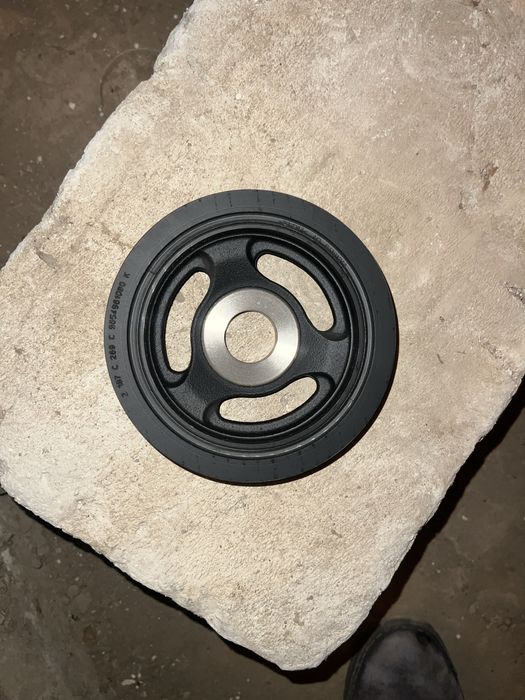 Fulie arbore cotit vibrochen Ford cod OE 1690296