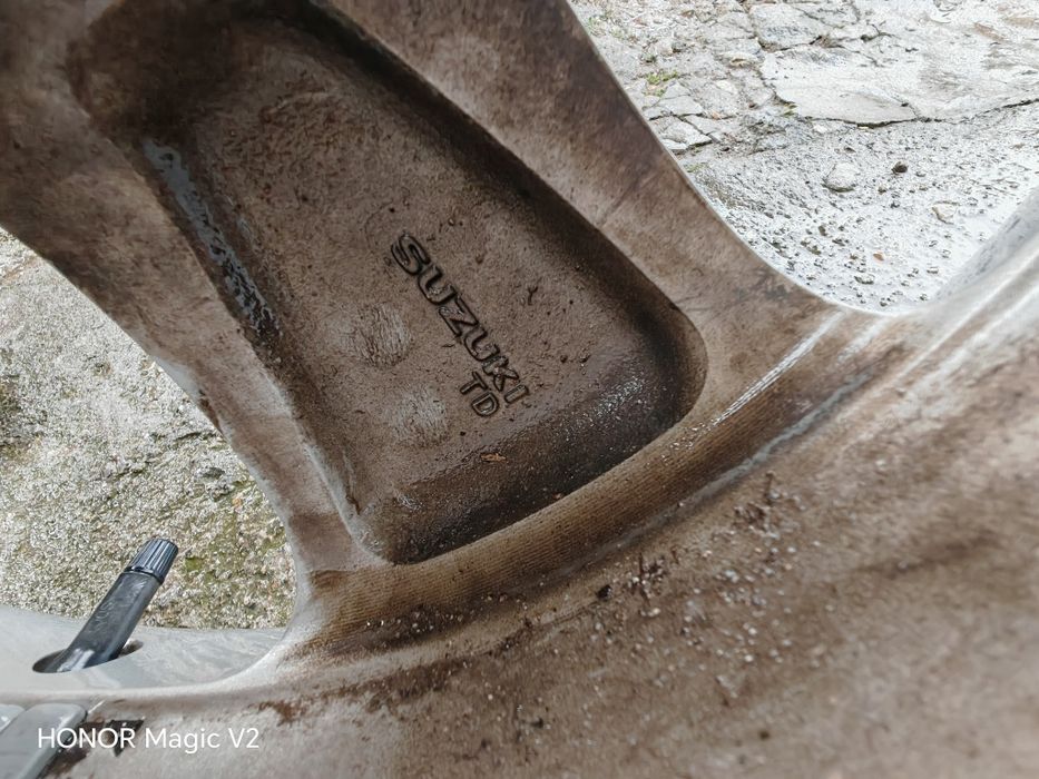 Suzuki Grand vitara Гуми с джанти