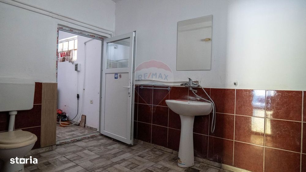 Vânzare imobil cu funcțiune mixtă casa si restaurant - Ungureni - DB