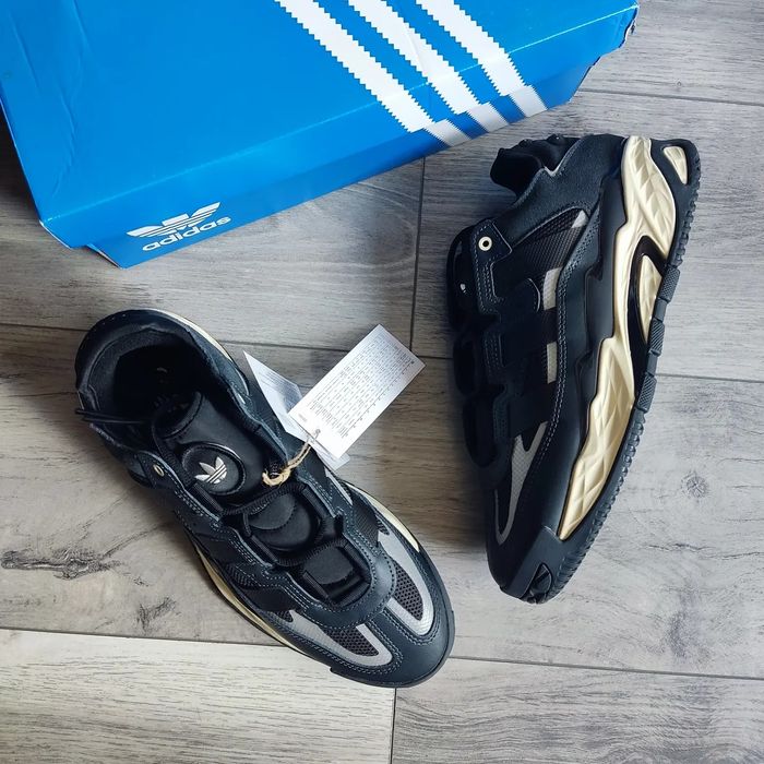 Adidas  Niteball