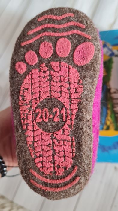 Продам пинетки войлочные.