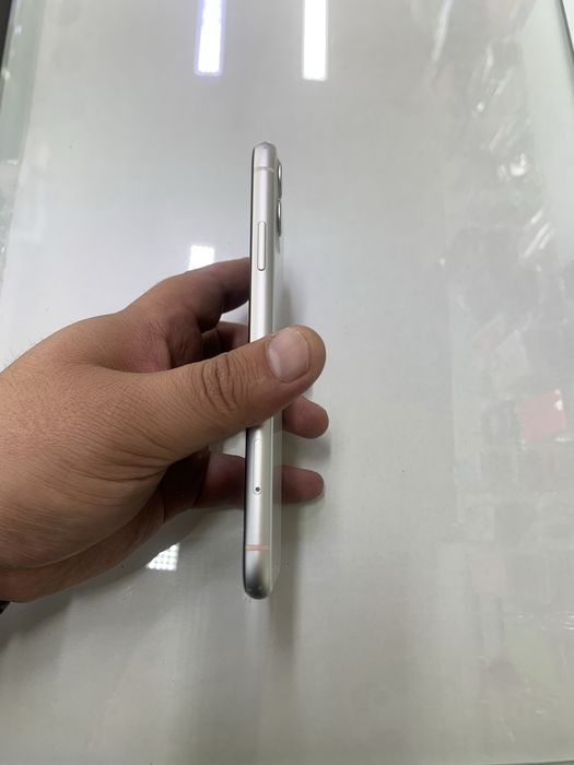 Iphone 11 (128GB)  в идеальном состояний