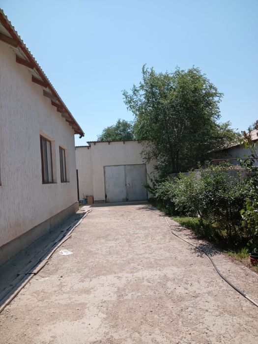 Продается дом с земельным участком