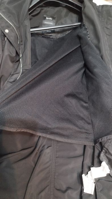 Продам(Bershka)куртку,новая.5000