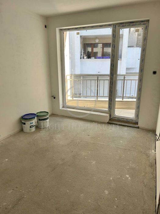 Продава се Двустаен апартамент в Пловдив, Център - 52 кв.м за 2958 €/кв.м - Снимка #2