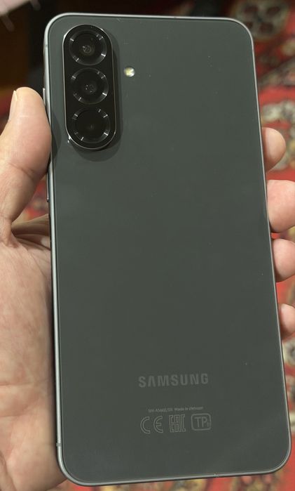 Продается Samsung A56 8/256