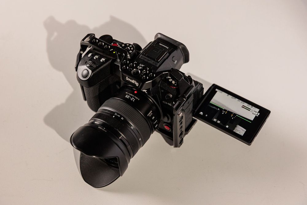 Panasonic GH6 cage SmallRig + Lumix 12-35 & 35-100 f2.8 + baterii