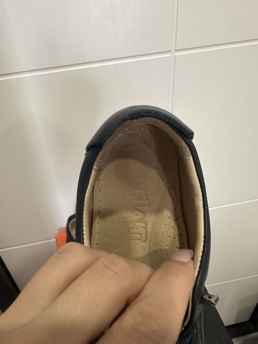 Продам обувь для мальчика 37 размер