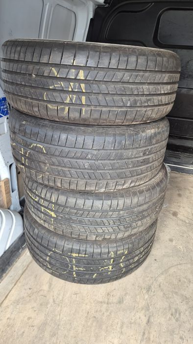 4 броя Bridgestone 235/55/19