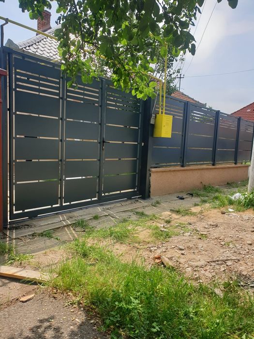 Porti si garduri metalice