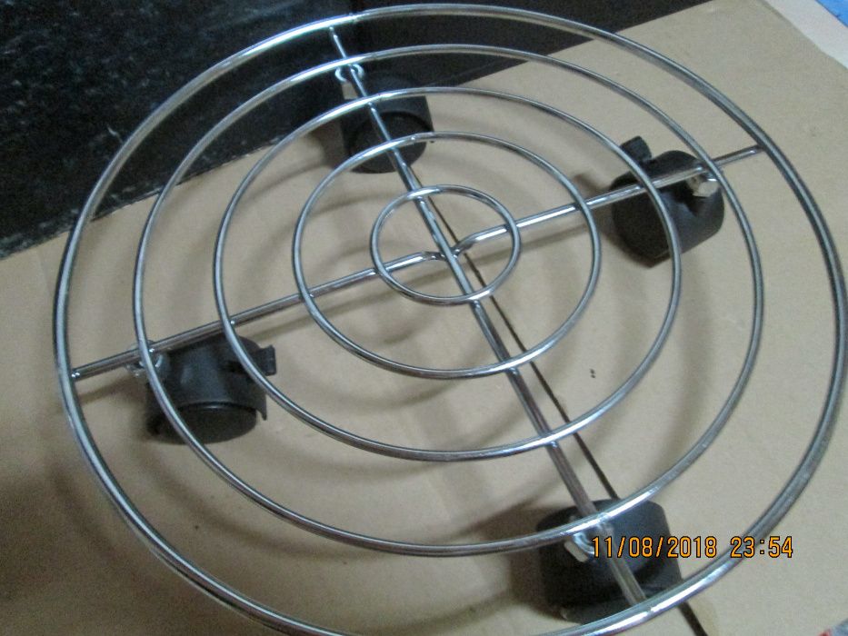 Suport metalic, cu role, pt. plante - D = 30 cm
