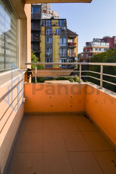 Тристаен ап. в жк.Борово