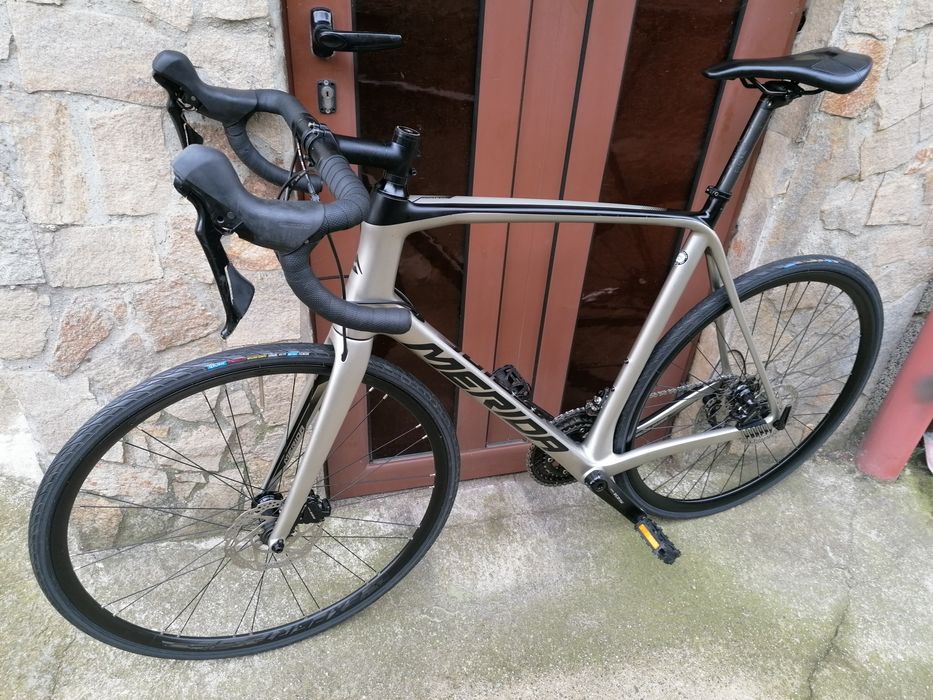 Шосеен MERIDA Carbon XL, Shimano 105, хидравлични спирачки