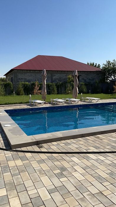 Сдается  дача коттедж в аренду посуточно