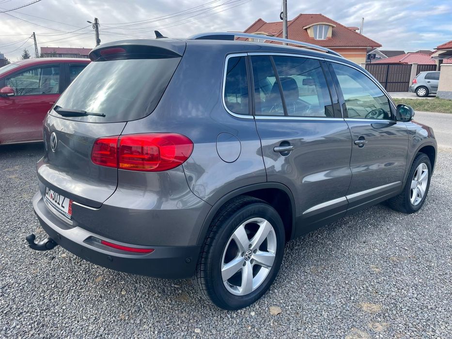 Vand VW TIGUAN 4X4 2.0 TDI Accept si unele schimburj