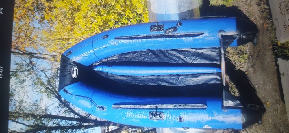 Продам лодку Инзер 320