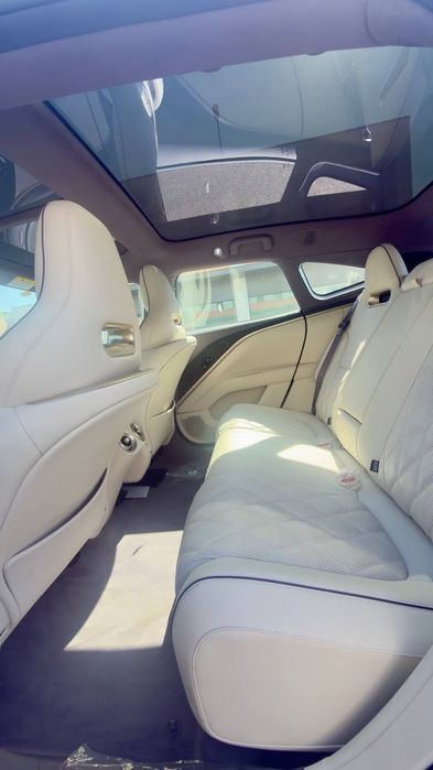 Avatr 11 (2025) — Yangi 0 km, 630 km masofa, Premium SUV!