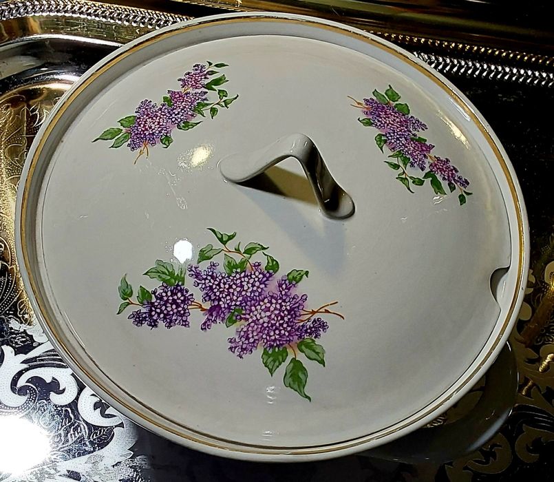 Крышки фарфоровые на добор от супниц, чайников, сахарниц.