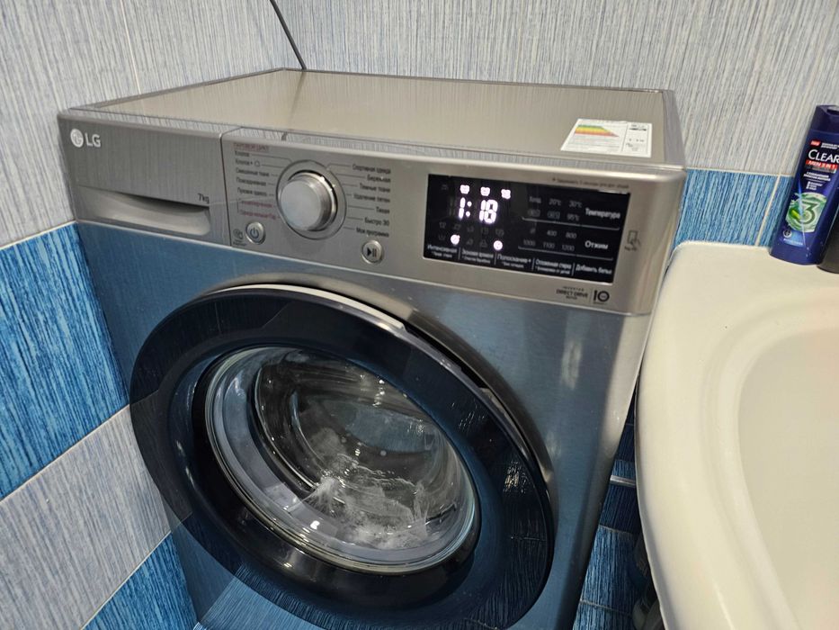 ПРОДАМ LG F2M5HS6S / 7кг Стиральная машина с паром.