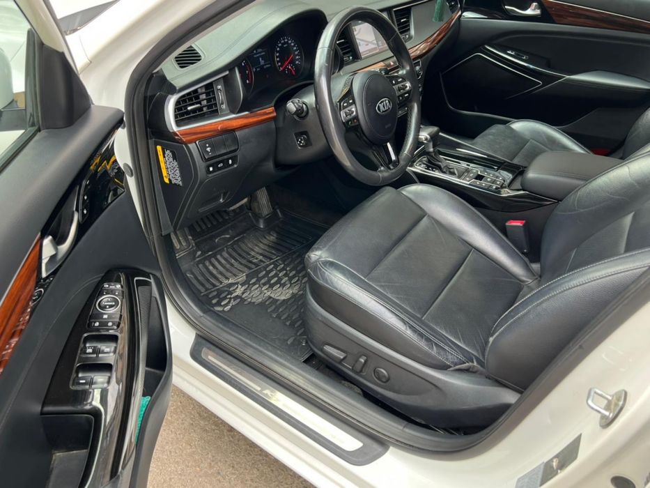Kia K7 прлдам авто
