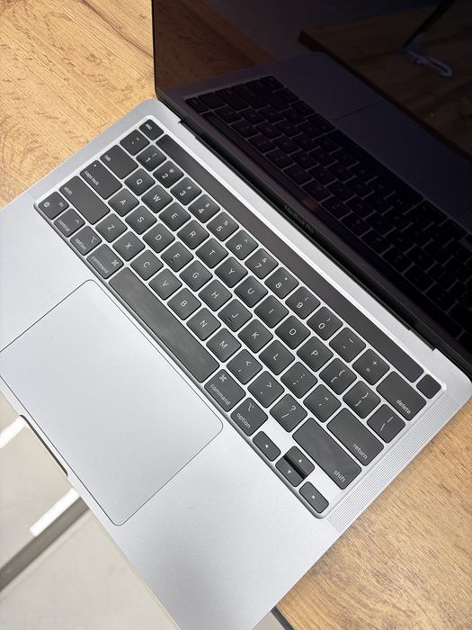 MacBook Pro 13 M2 8/256 gb | iStatus