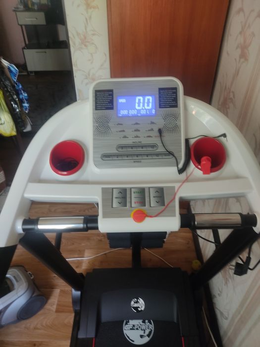 Беговая дорожка с вибротренажором.