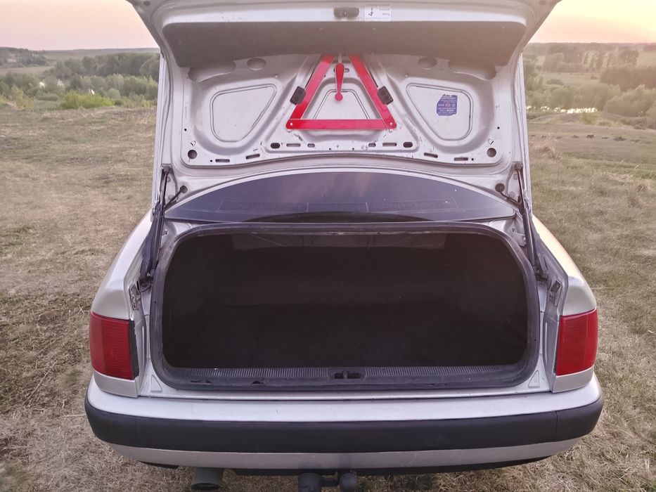 Продам Ауди 100 с4