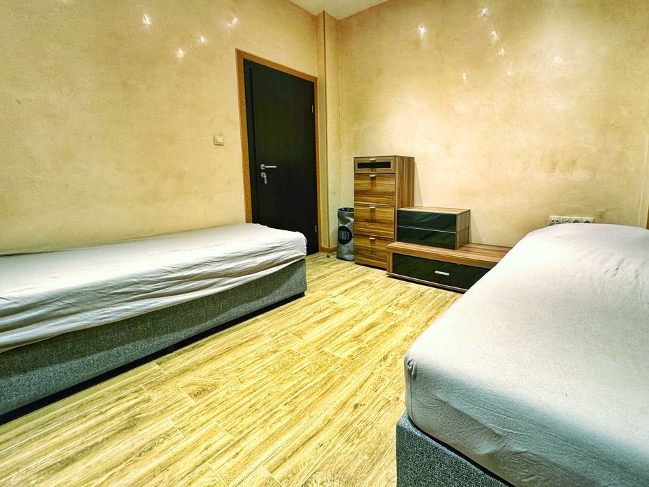 Дава се под наем Едностаен апартамент в София, Градина - 30 кв.м за 193.8 € - Снимка #2