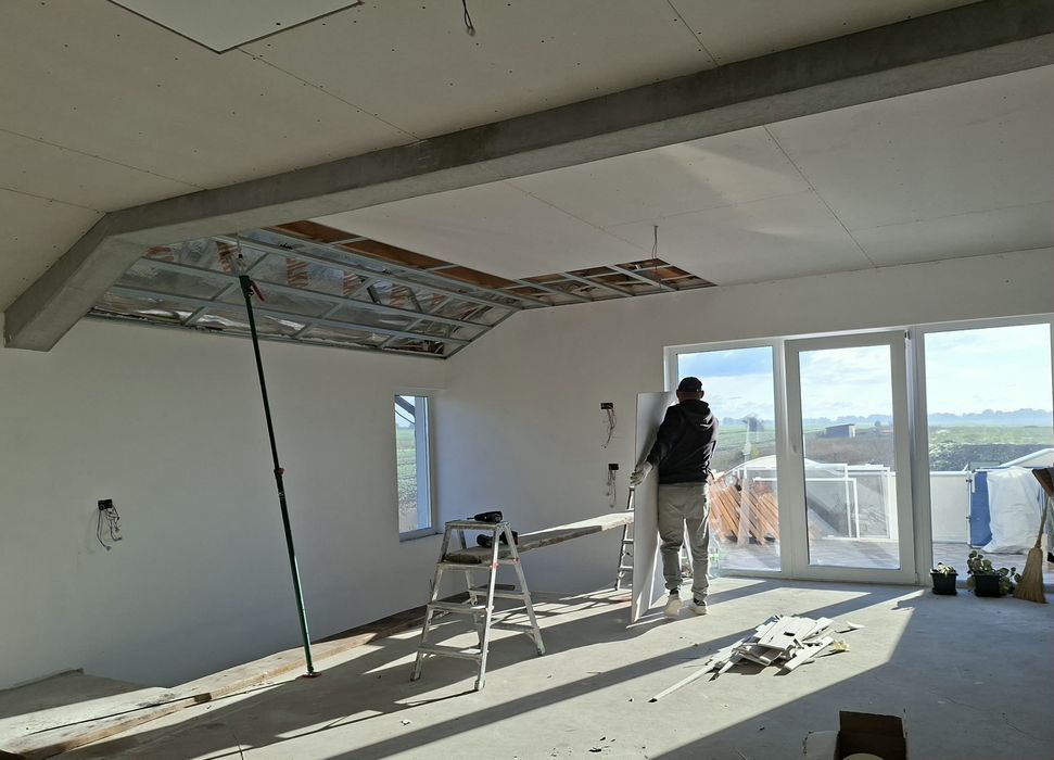 Montaj Rigips Finisaje, Zugrav eli