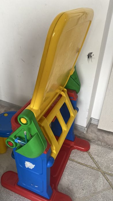 Продам детский стол 2в 1