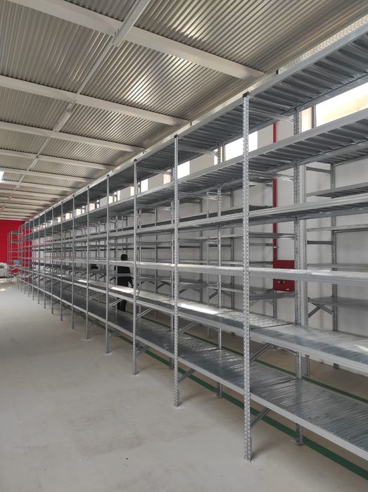 Rafturi pentru depozitare