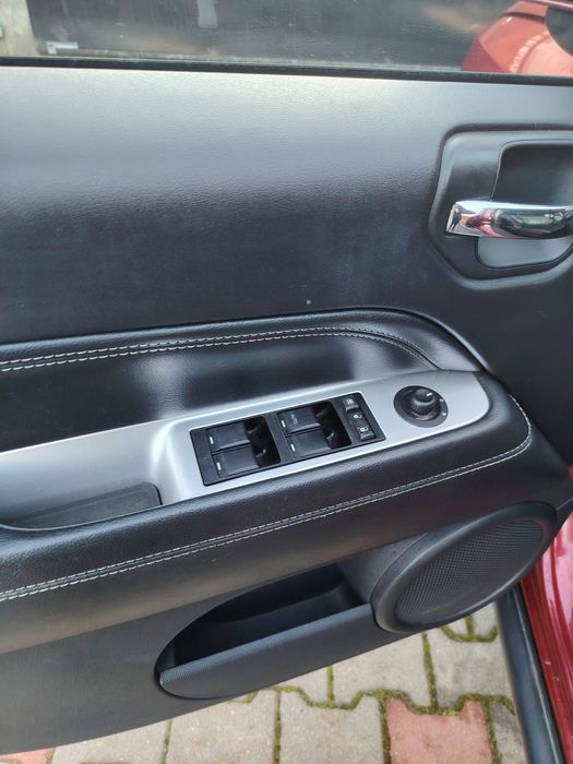 Vand Jeep Compass 2.4 benzina