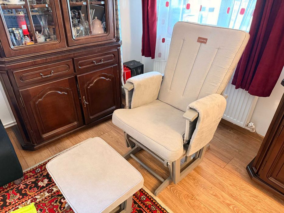 Fotoliu reglabil pentru alaptare, cu suport de picioare, ONINO CALM.me