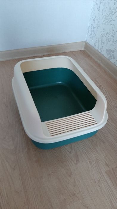 Лоток + 6 товаров для кошек