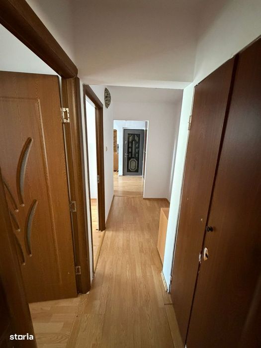 Apartament 3 camere - etajul 4 - bloc izolat, Dumbrava Nord