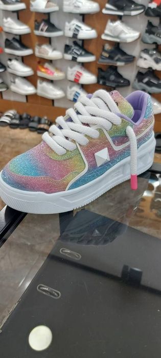 Adidași adulți și copii