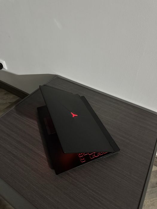 Lenovo Legion gaming laptop Y7000