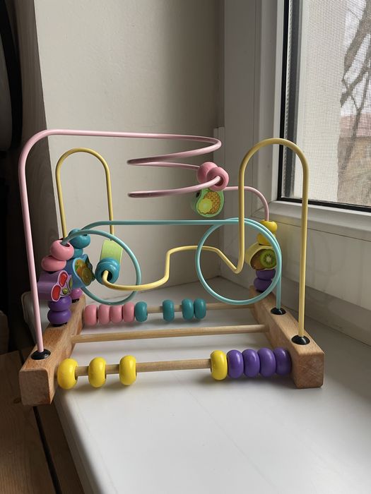 Развивабщий лабиринт и счеты Монтессори