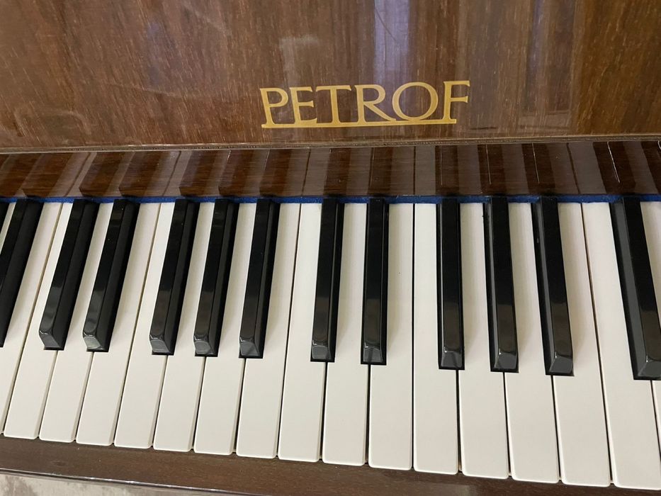 Фортепиано PETROF
