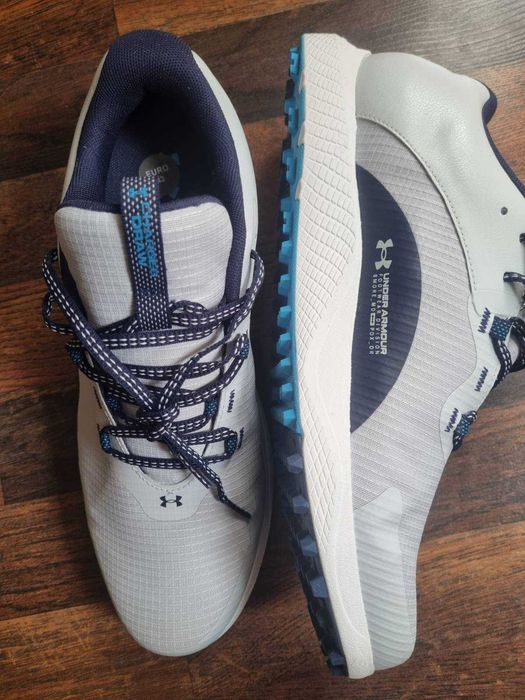 Чисто нови маратонки under armour!