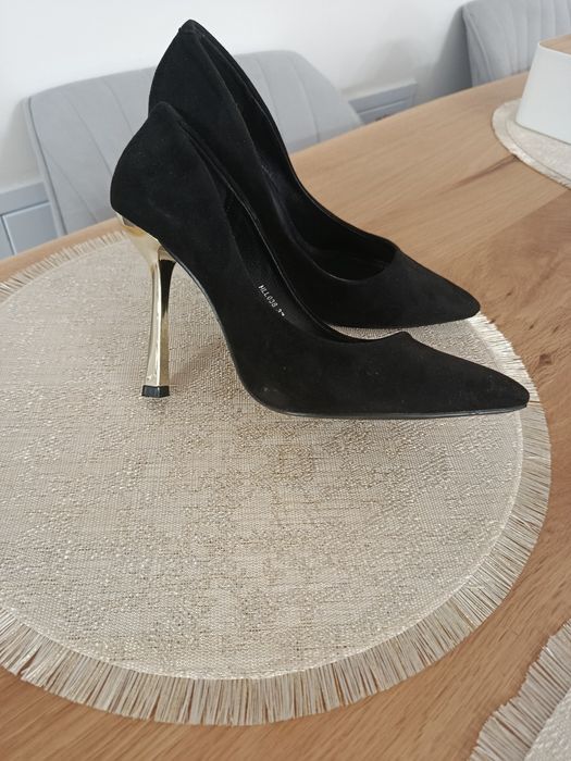 Pantofi eleganti