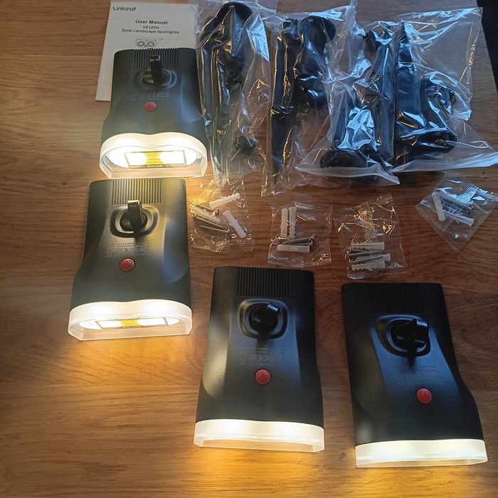 НОВИ! 4 броя соларни лампи 800 lm, 22LED, 3000K, IP67, 3 режима