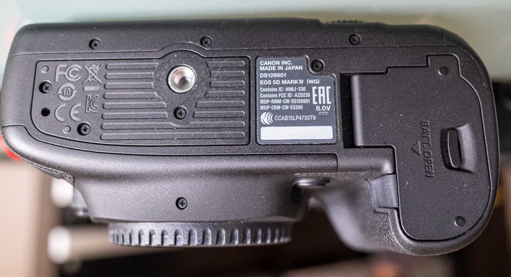 Комплект Canon EOS 5D Mark IV, Canon L и Zeiss обективи + аксесоари