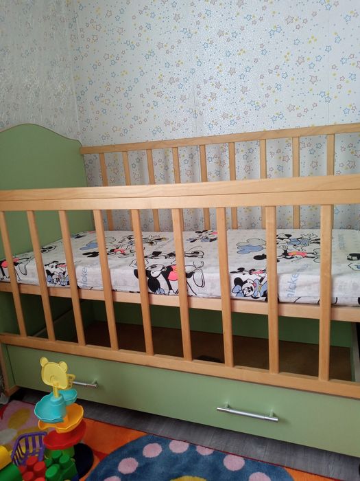 Продам кроватку .